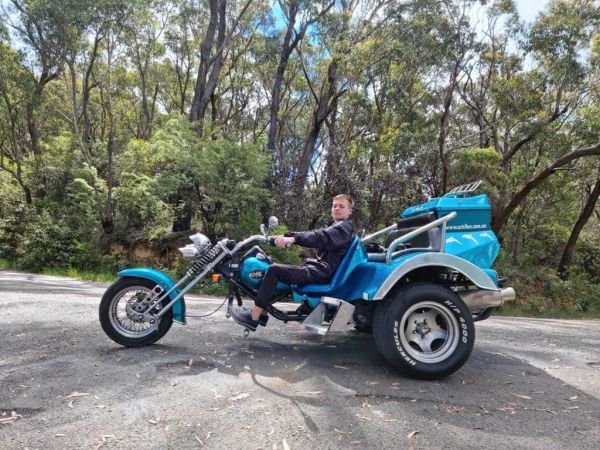 Wild ride australia blue mountains three sisters trike tour motorcycle tour brides vale govetts leap