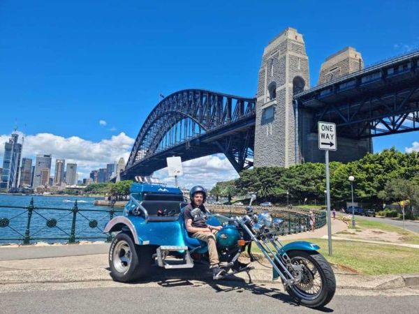 Wild ride sydney harbour bridge