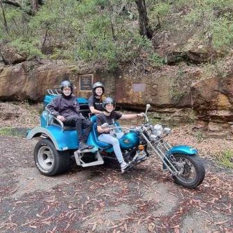 Damon, Phoebe & Sebastian's Lower Blue Mountain Trike Tour