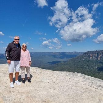 ﻿Linda & Adrian on a 3 Hour Blue Mountain Megalong Valley Trike Tour