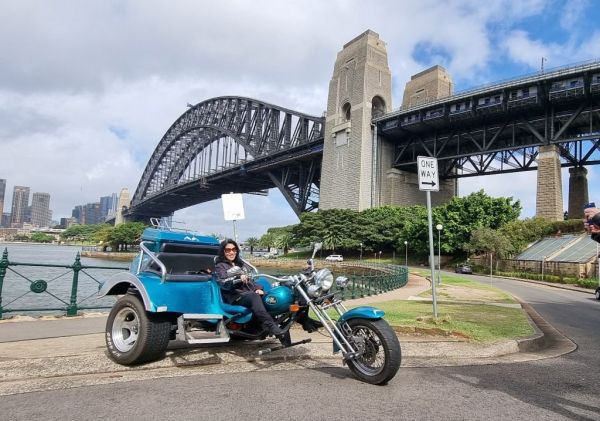 Wild ride harbour bridge opera house luna park