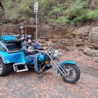 Morga & Corey On Their 45 Minute Lower Blue Mountain Tour